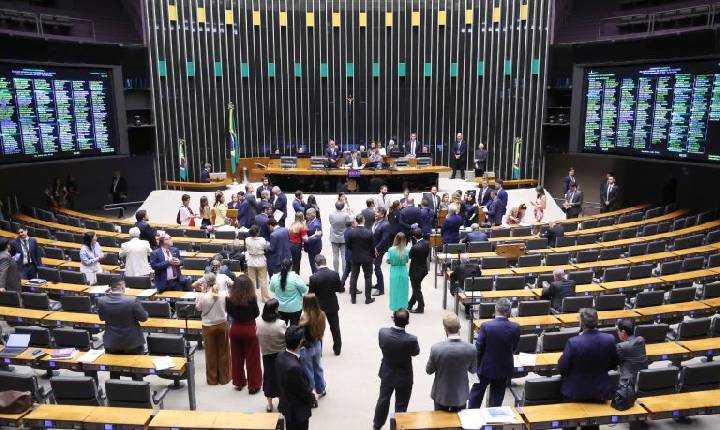 Alcolumbre nega pedidos de leitura de requerimentos para criação de CPI do Banco Master
