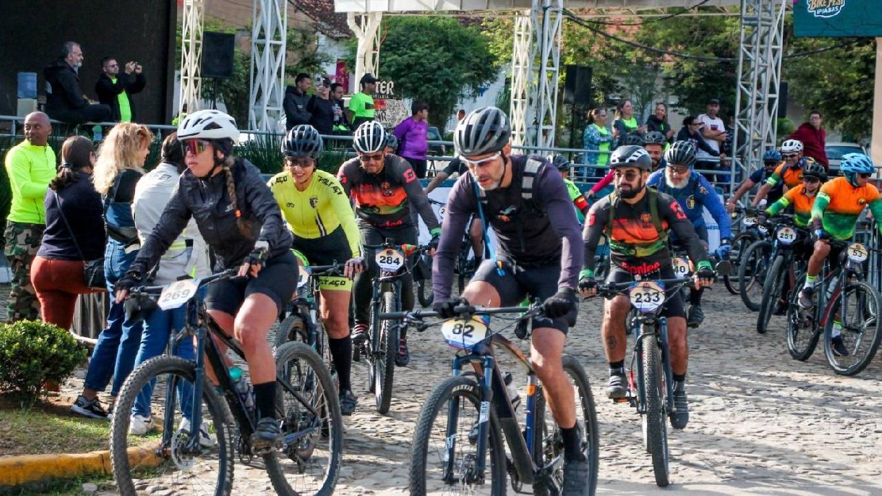 Bike Fest Ipiabas reúne 500 atletas e movimenta o fim de semana no Vale do Café