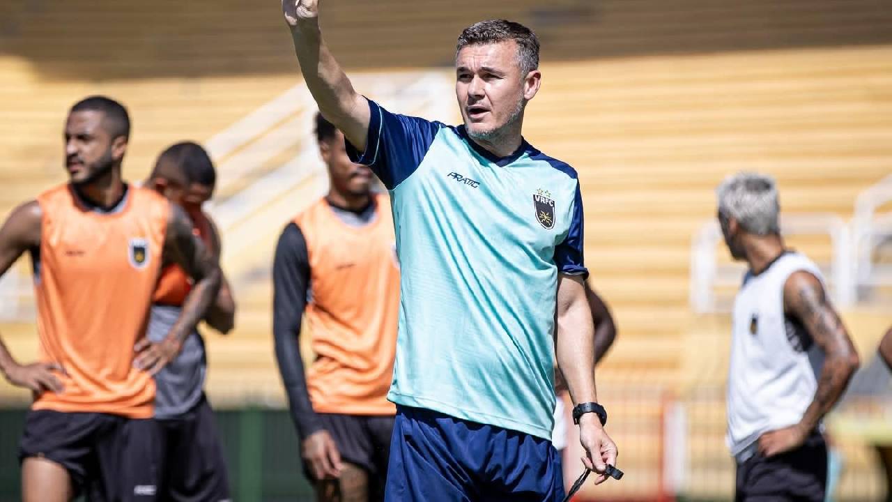 Caiu: Após início ruim na Série C, Voltaço demite técnico Wiliam de Mattia