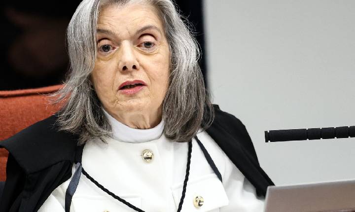 Cármen Lúcia vota para condenar Eduardo Bolsonaro por difamação