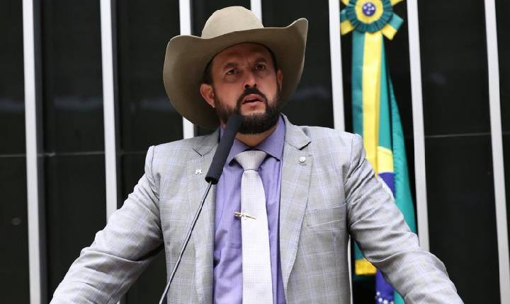 Comissão aprova auxílio para donos de veículos a diesel, para compensar o aumento de biodiesel