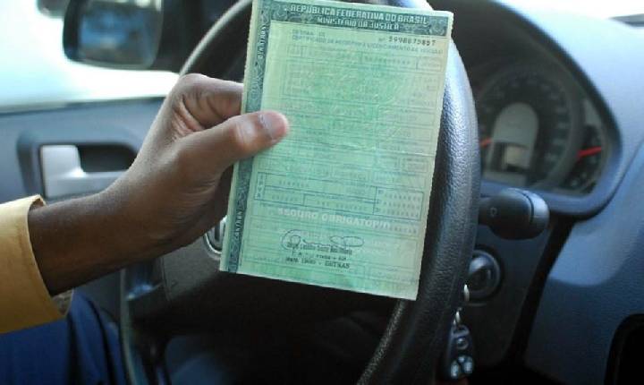 Detran RJ prorroga calendário de licenciamento de veículos de 2026