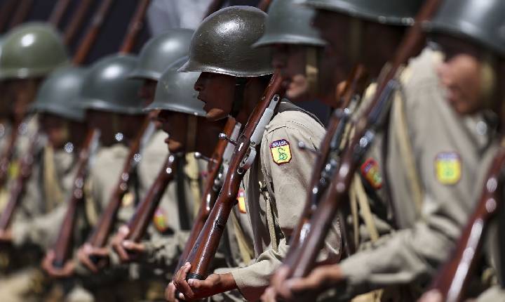 Exército mantém patrulha de fronteiras mesmo com bloqueio do orçamento