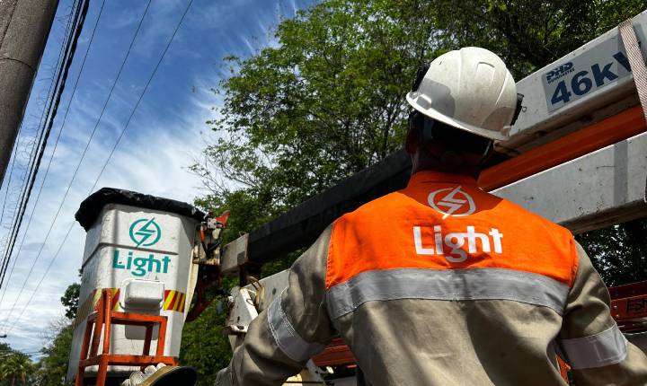 Light com você: Irritando por mais 30 anos o usuário no Estado do Rio de Janeiro