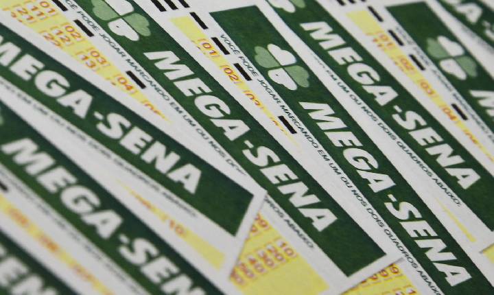 Mega-Sena acumula e prêmio principal vai para R$ 7 milhões