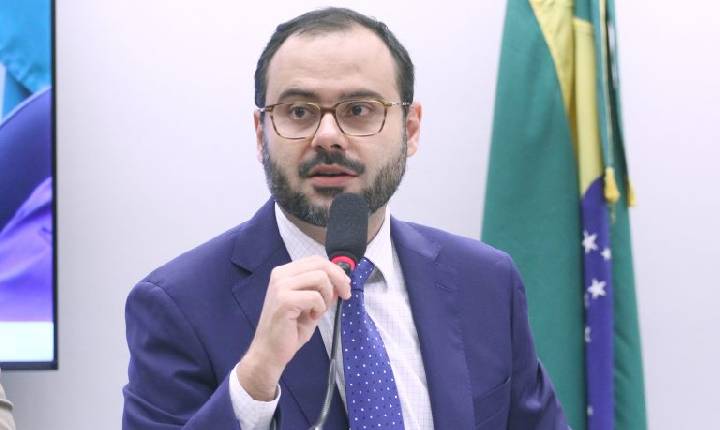 Ministro defende teto de R$ 140 mil para MEI; empresários cobram reajuste do Simples Nacional