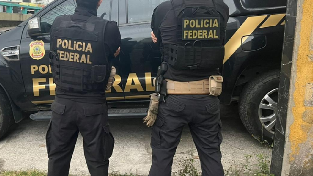 PF faz operação contra tráfico internacional de drogas em Volta Redonda