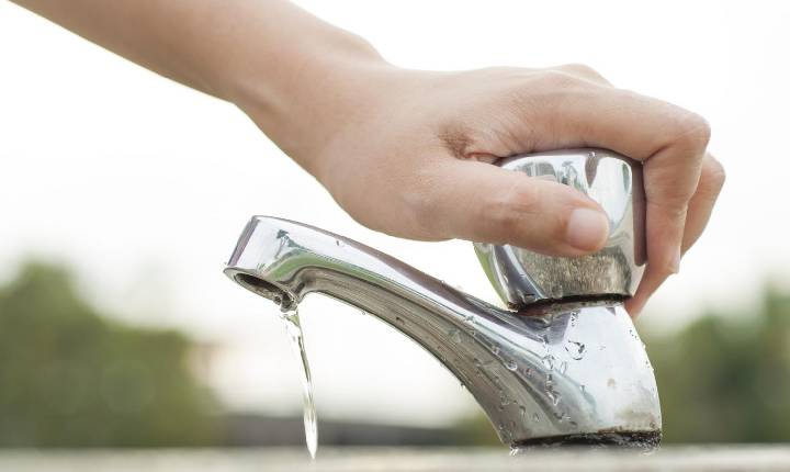 Prefeitura de Quatis orienta sobre uso consciente da água durante manutenção na ETA