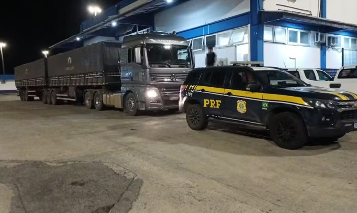 PRF apreende mais de 30 mil litros de cerveja na Via Dutra, em Porto Real