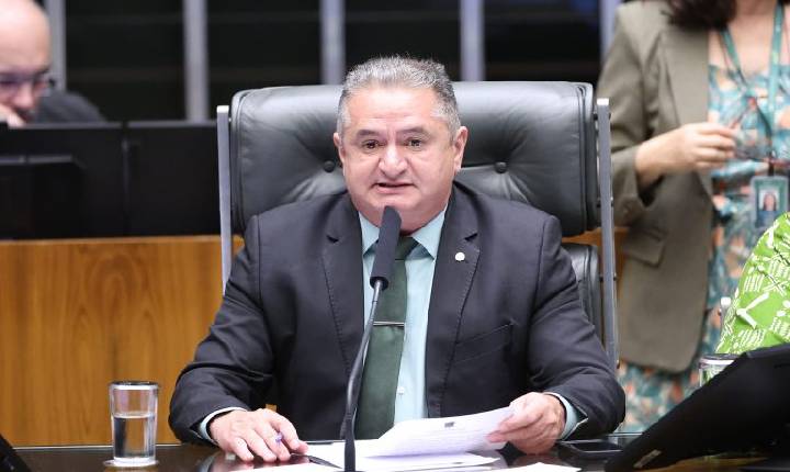 Projeto determina manutenção e cercamento de imóveis urbanos abandonados