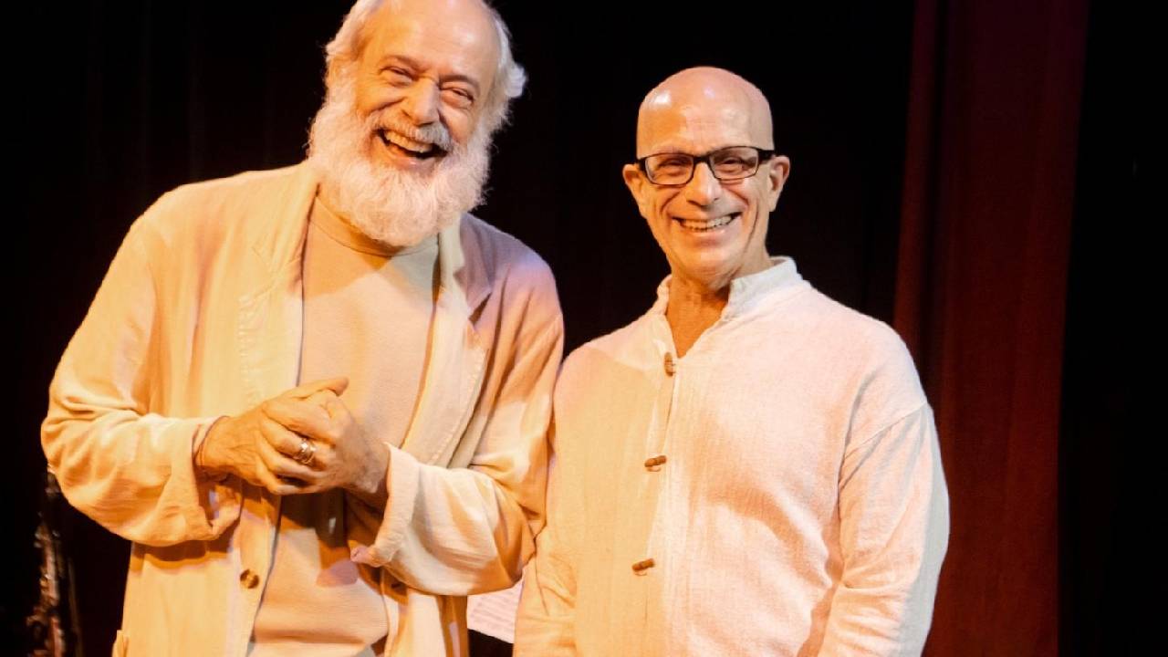 Teatro Sonora de Conservatória terá show de Carlos Malta e Cliff Korman com entrada gratuita nesta sexta (1)