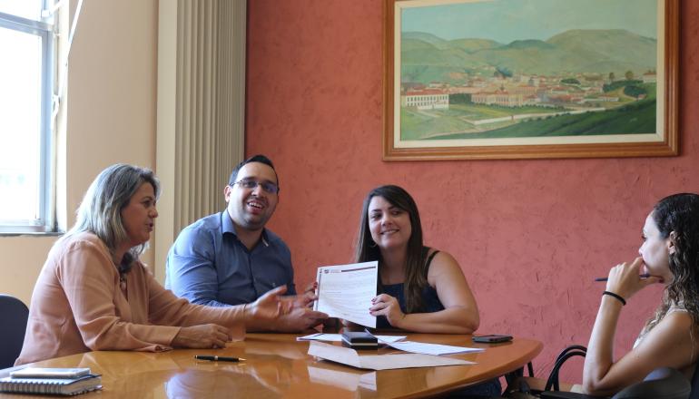 Faculdade de Miguel Pereira assina convênio com prefeitura de Vassouras