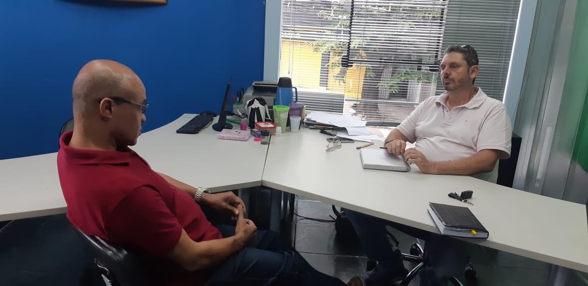 Vereador pastor Washington Uchôa busca informações sobre brinquedos adaptados