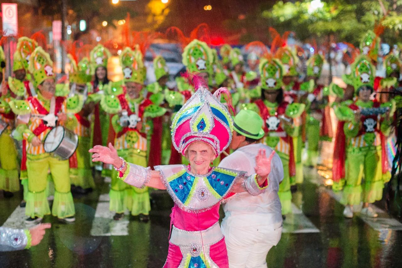 Desfile do Bloco da Vida atraiu mais de 600 foliões na Vila Santa Cecília