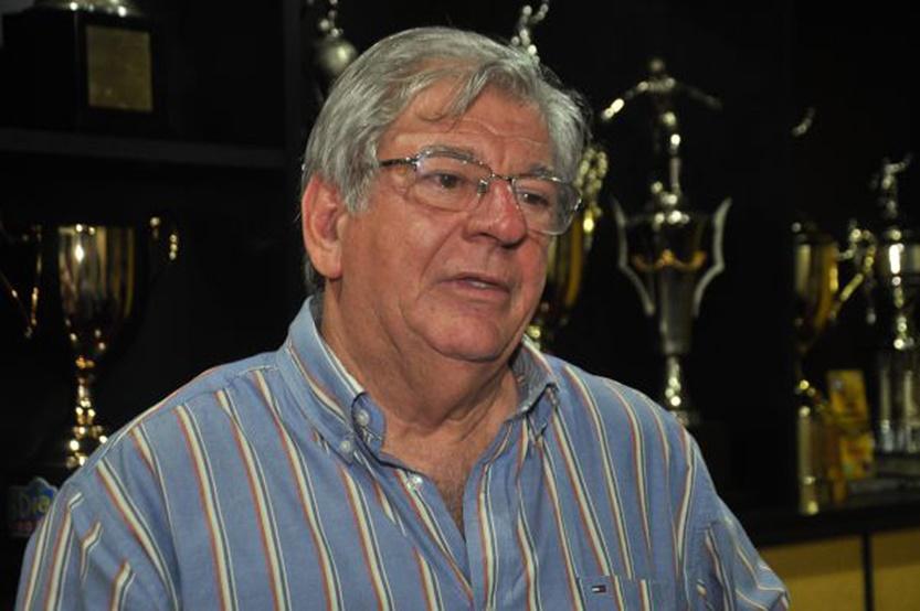 Em comunicado, diretoria do Voltaço mantém Luizinho, após eliminação na Copa do Brasil