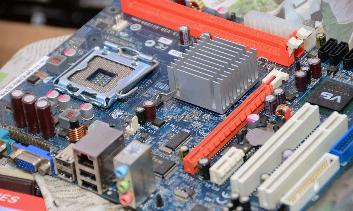 Entenda as novas regras para recolhimento de lixo eletrônico
