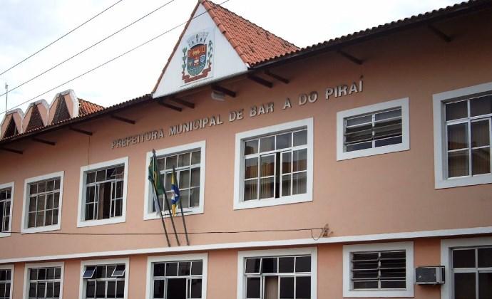 Prefeito de Barra do Pirai volta atrás e decide suspender as aulas na rede municipal