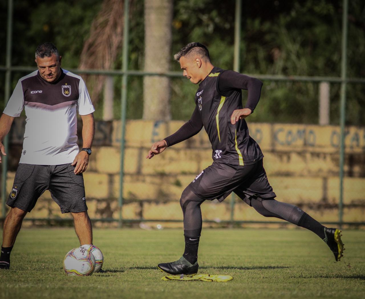 Voltaço recebe o Vasco em jogo-chave pela Taça Rio
