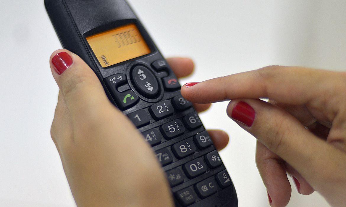 Anatel: Telefones fixo e móvel não podem ser cortados durante o período de pandemia