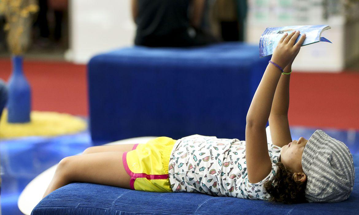 Confinamento pode estimular leitura, afirmam especialistas
