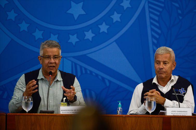 Covid-19: Brasil registra 941 mortes desde início de pandemia