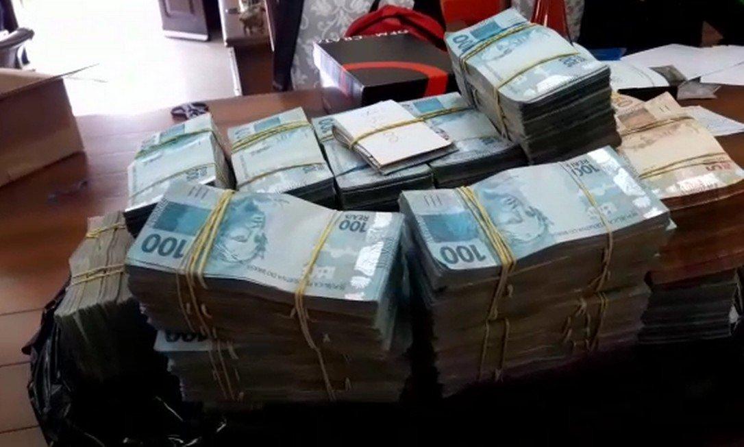 Valença: PF apreende R$ 1,5 milhão em operação que investiga desvios em Hospitais de Campanha