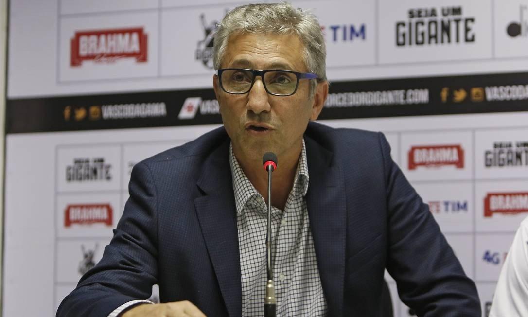 Vasco suspende contratos de cerca de 250 funcionários