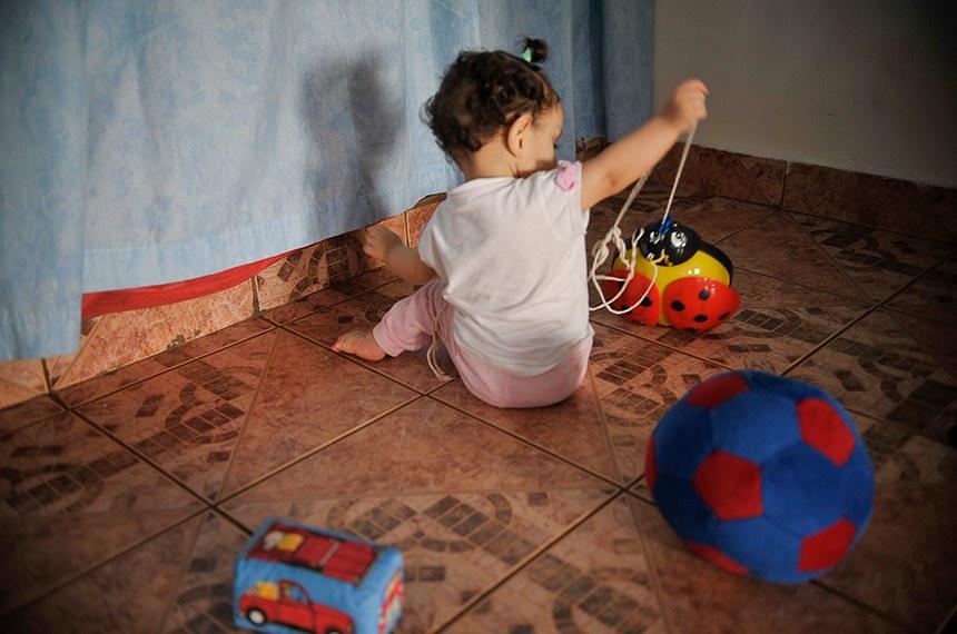 Projeto de lei torna obrigatório home office para pais enquanto creches estiverem fechadas