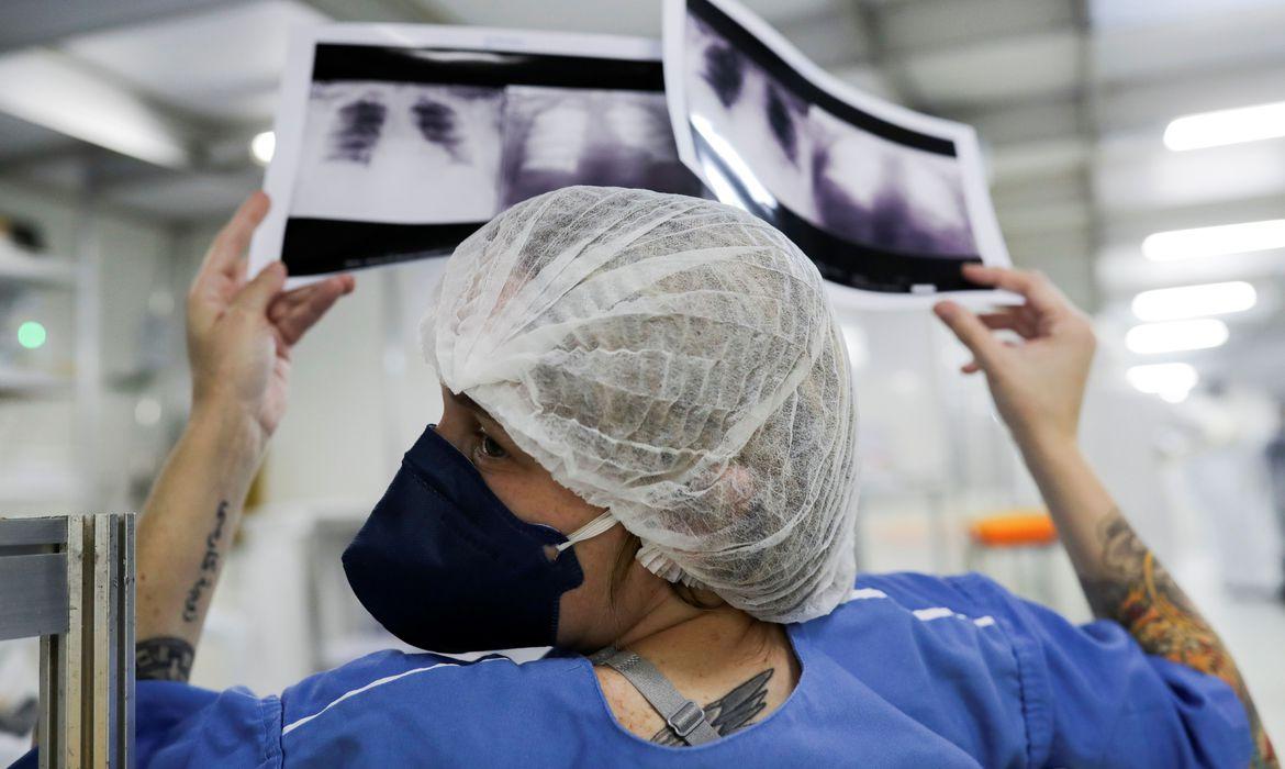Estado do Rio tem quase 130 mil casos de covid-19, com 11.415 mortes
