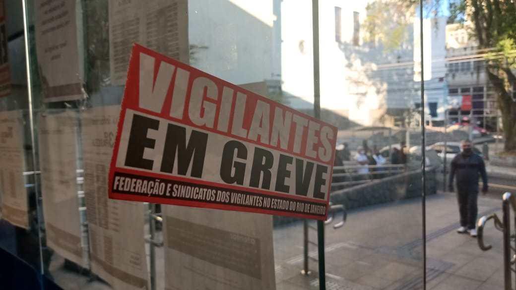 Vigilantes do Estado entram em greve a partir desta segunda-feira