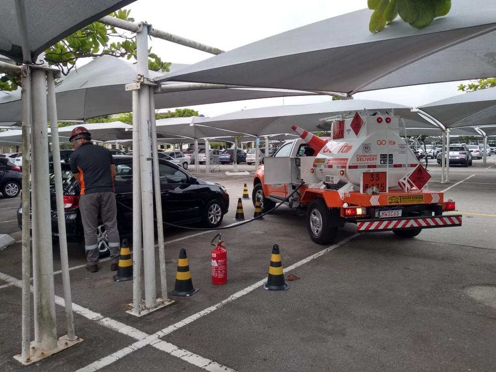 Governo do Rio veta projeto de lei que proibia venda de combustíveis fora de postos