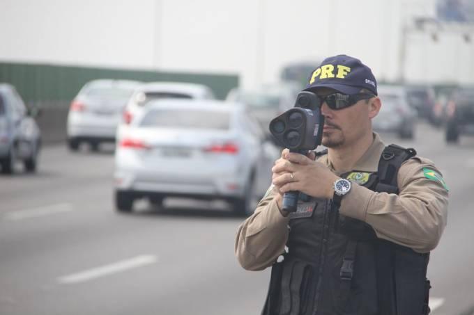 Contran proíbe radar de trânsito oculto e terá que divulgar localização