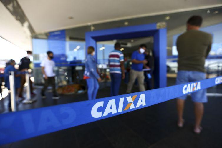 Caixa paga hoje auxílio emergencial para nascidos em abril