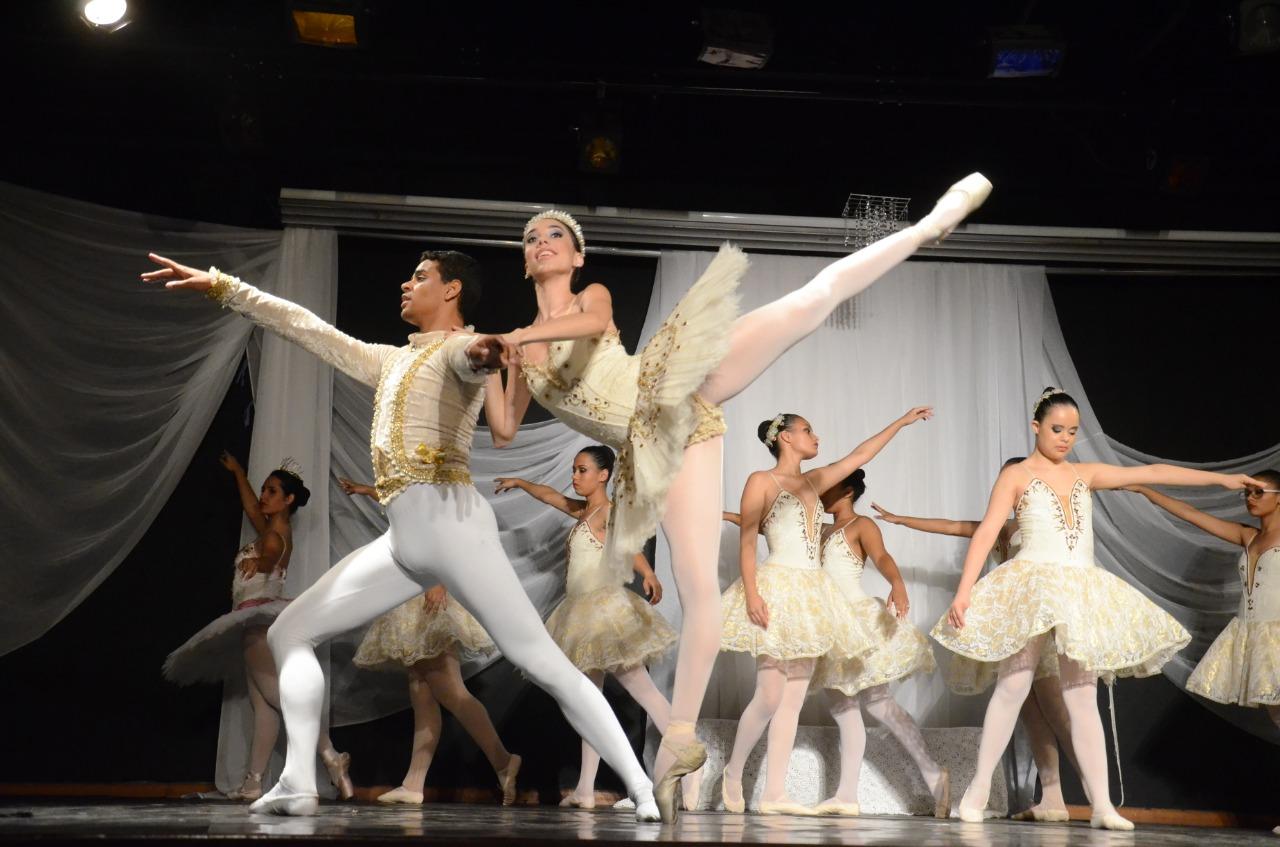 Cia Ballet de Câmara transmite apresentações de dança pela internet