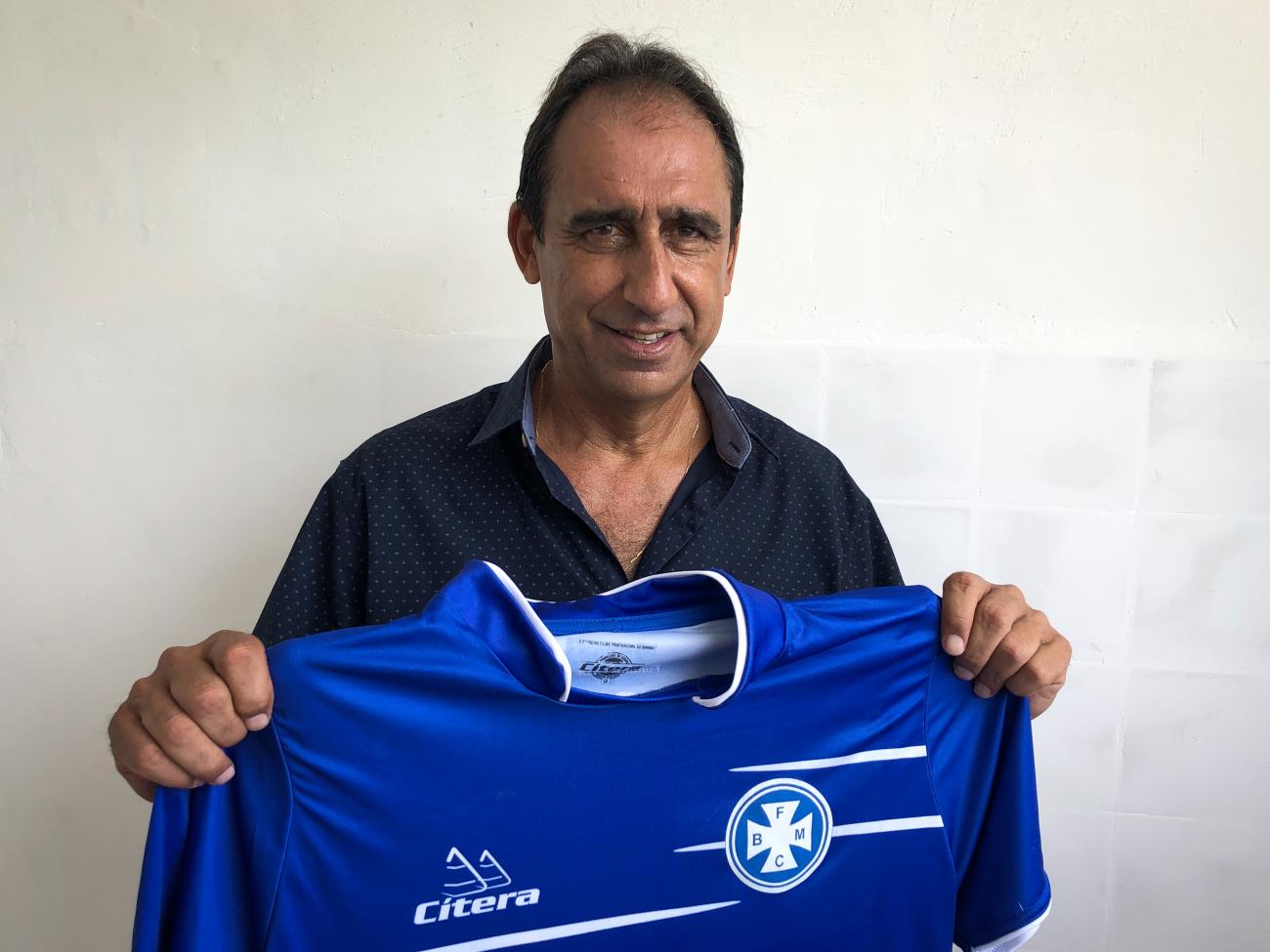 Barra Mansa apresenta treinador para sequência da B2 do Carioca