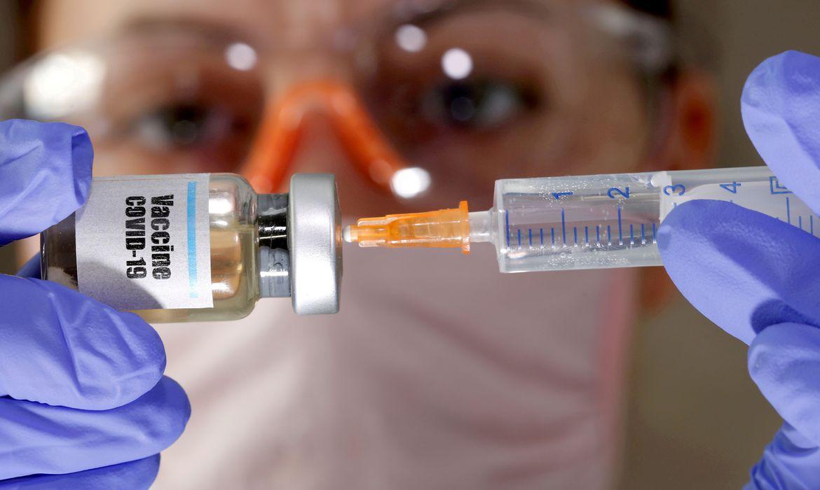 Saúde: mais 230,7 milhões de doses de vacina serão entregues até julho