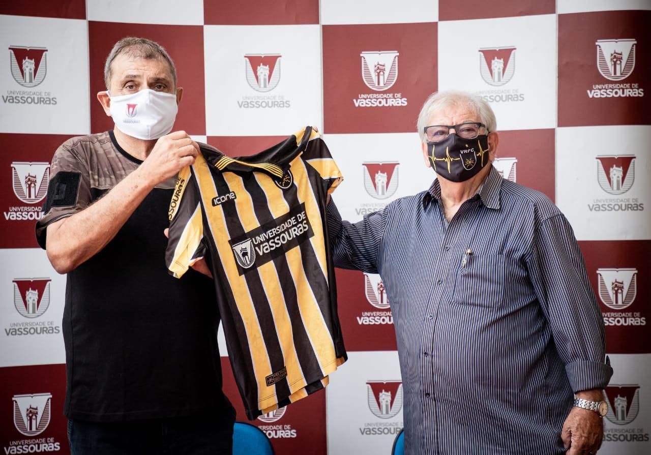 Voltaço fecha patrocínio com a Universidade de Vassouras ‘O mais completo da história do clube’