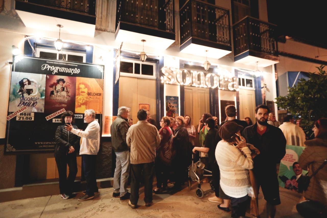 Teatro Sonora em Conservatória sedia Festival de Música e Poesia com nomes consagrados e talentos locais