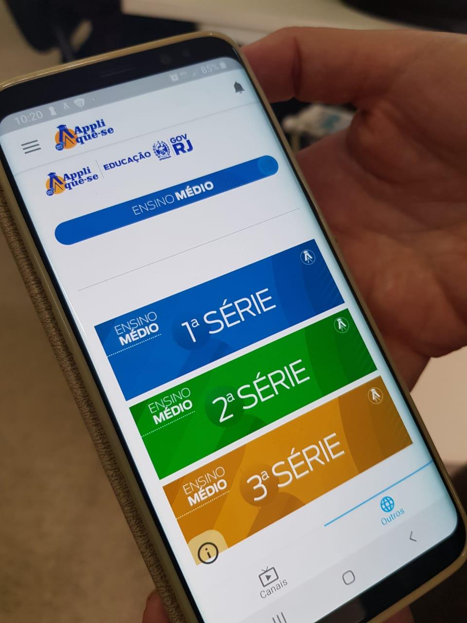 Alunos do Ensino Médio já podem se matricular em reforço escolar on-line