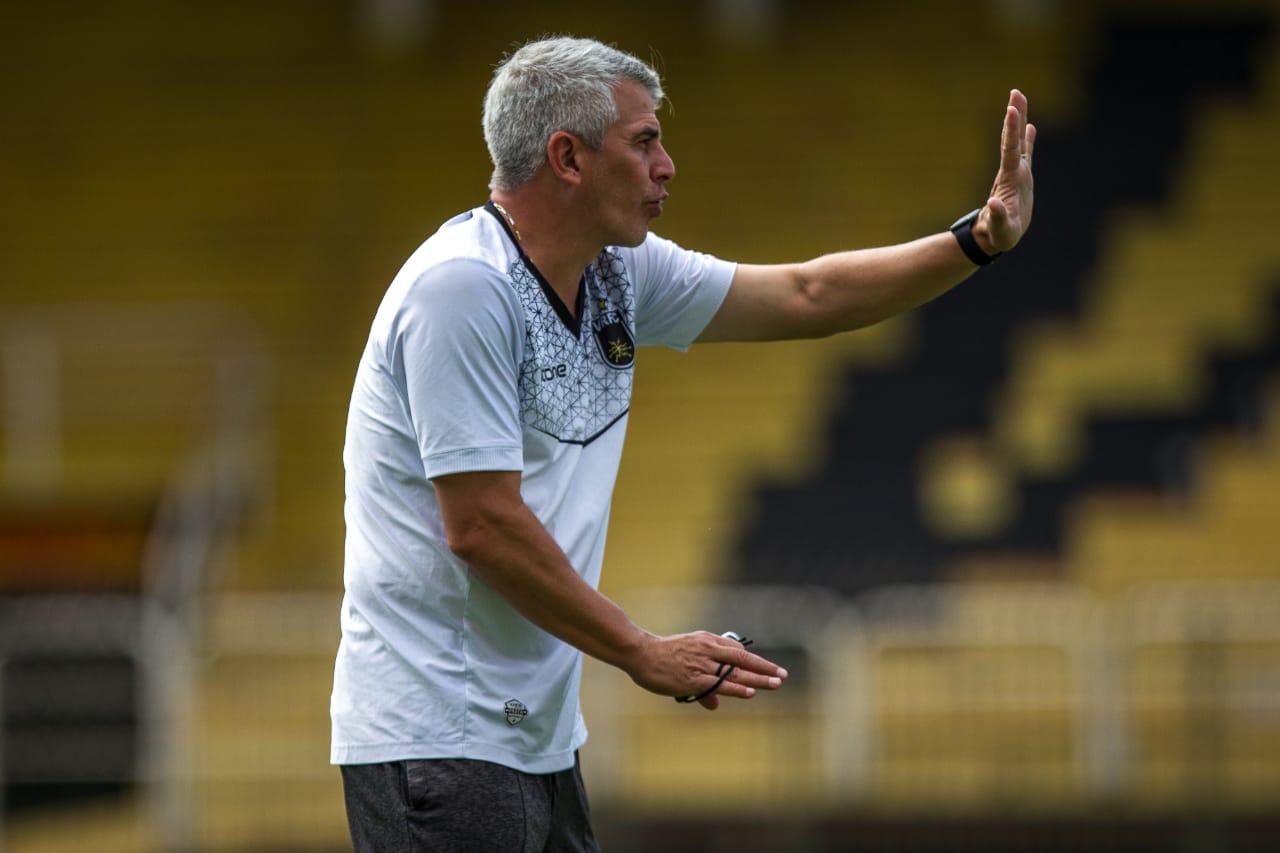 Voltaço recebe o Flamengo no primeiro jogo da semifinal do Campeonato Carioca