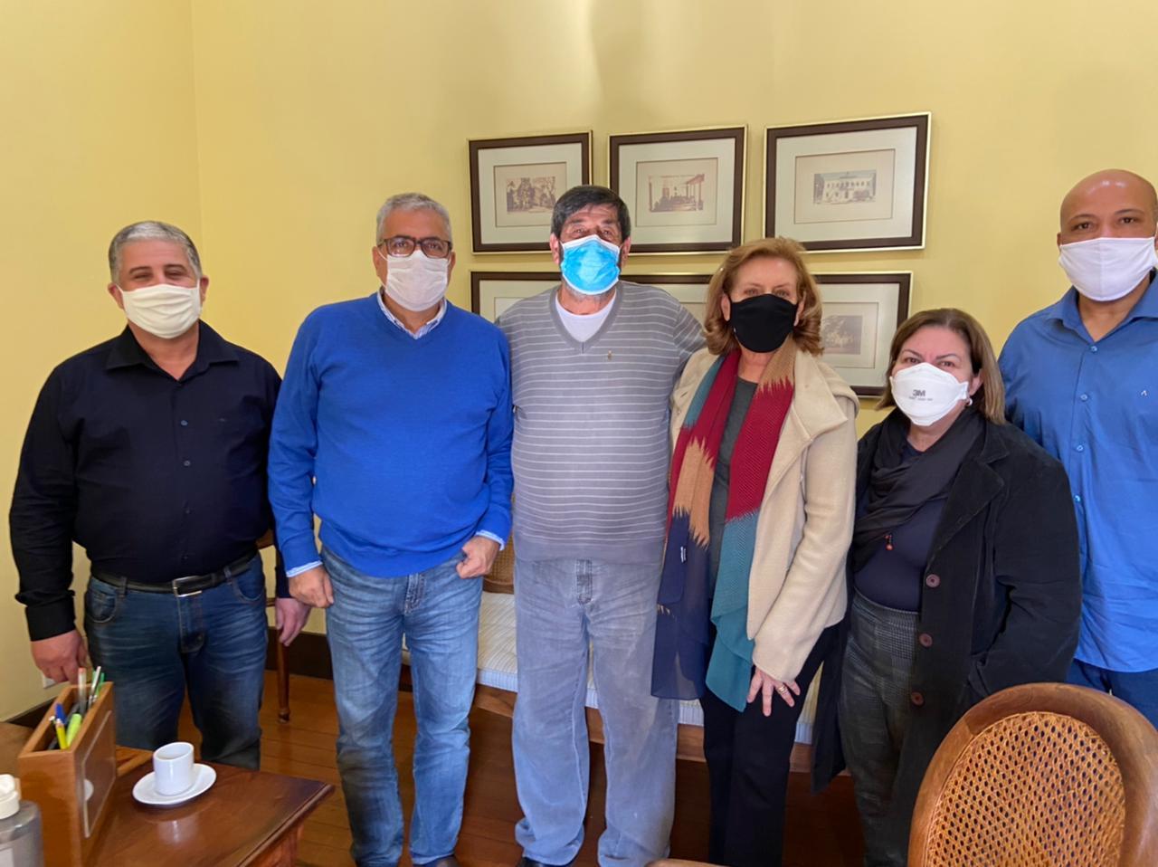Tutuca recebe visita do deputado federal Christino Áureo