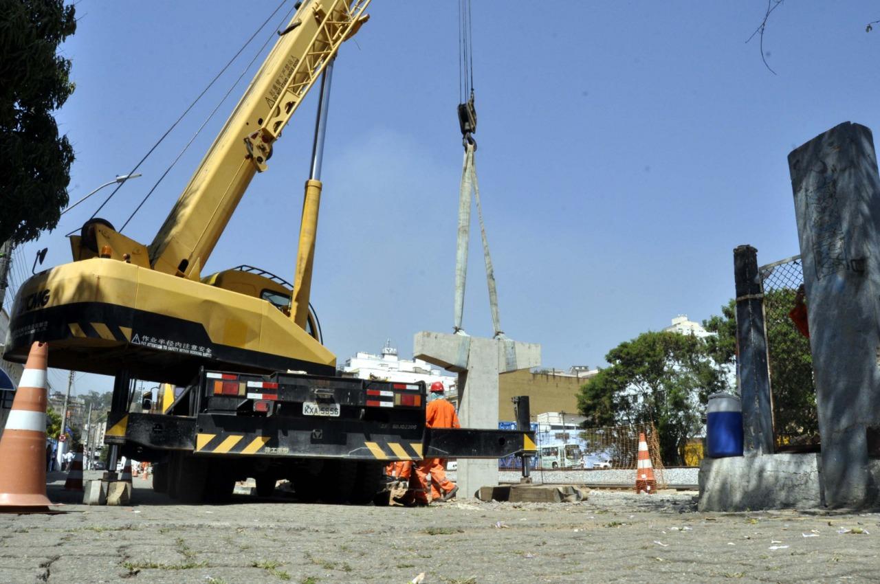 Barra Mansa: Nova passarela de pedestres do pátio de manobras começa a ser instalada