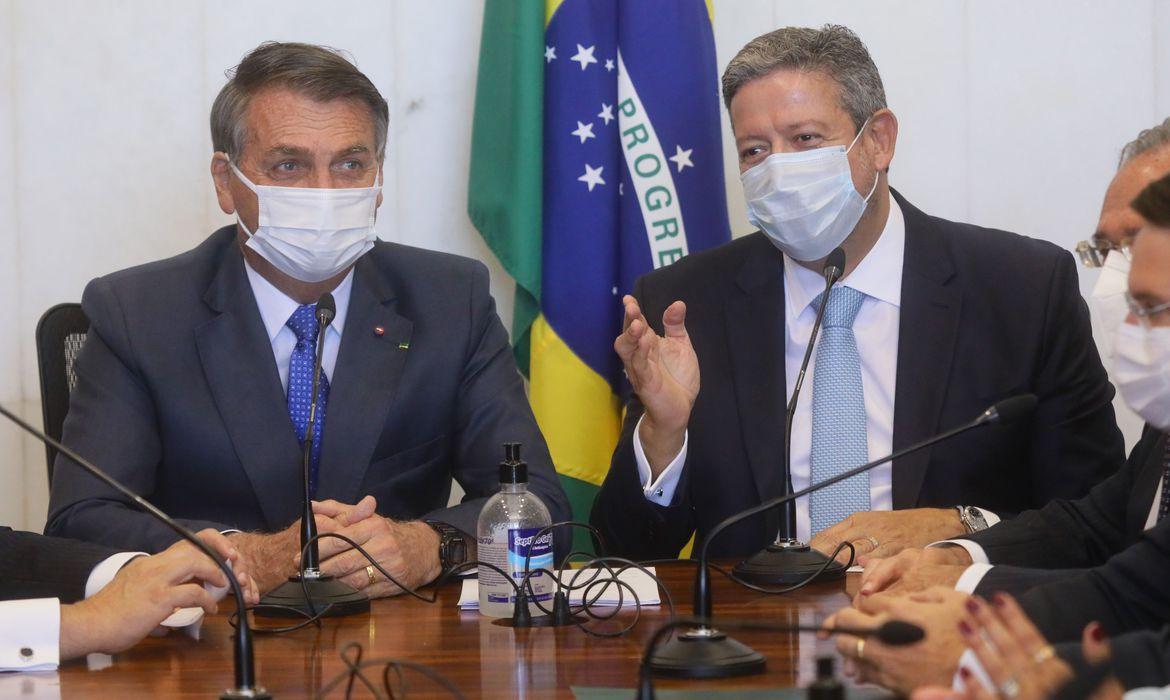 Valor pago sobe e Bolsa Família passa a ser chamado, Auxílio Brasil