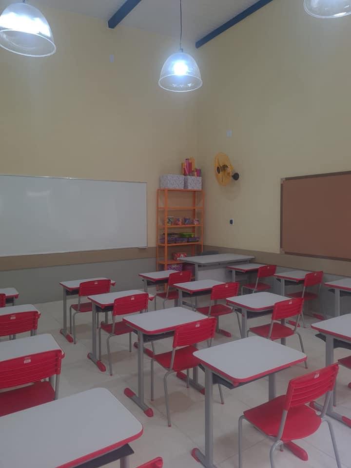 Barra do Piraí: Mario Esteves entrega mais uma escola totalmente reconstruída