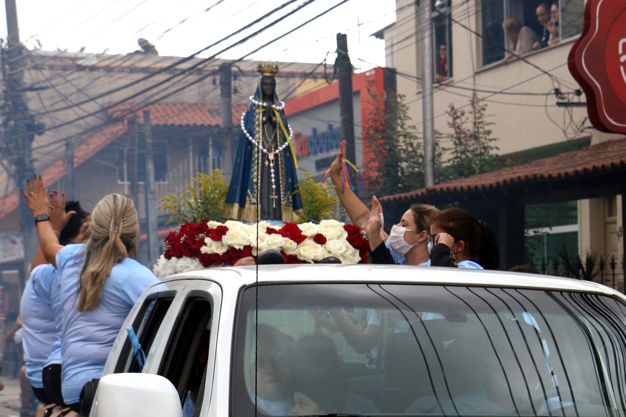 Barra Mansa celebra Dia de Nossa Senhora Aparecida com carreata pela cidade