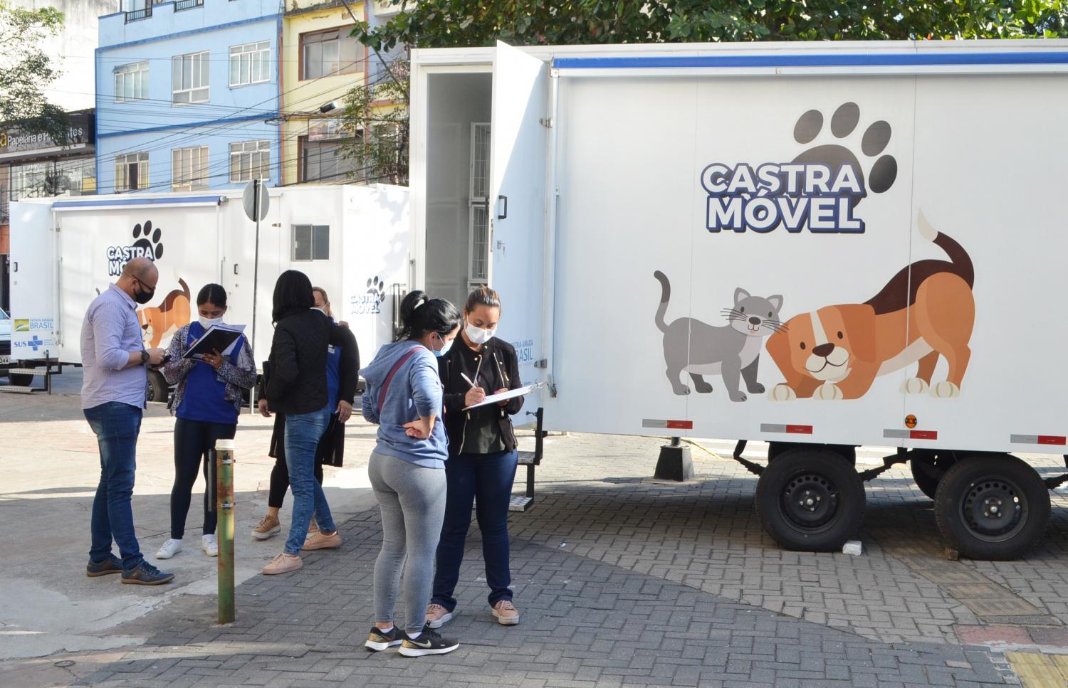 Resende leva projeto Itinerante de Castramóveis na Serrinha do Alambari