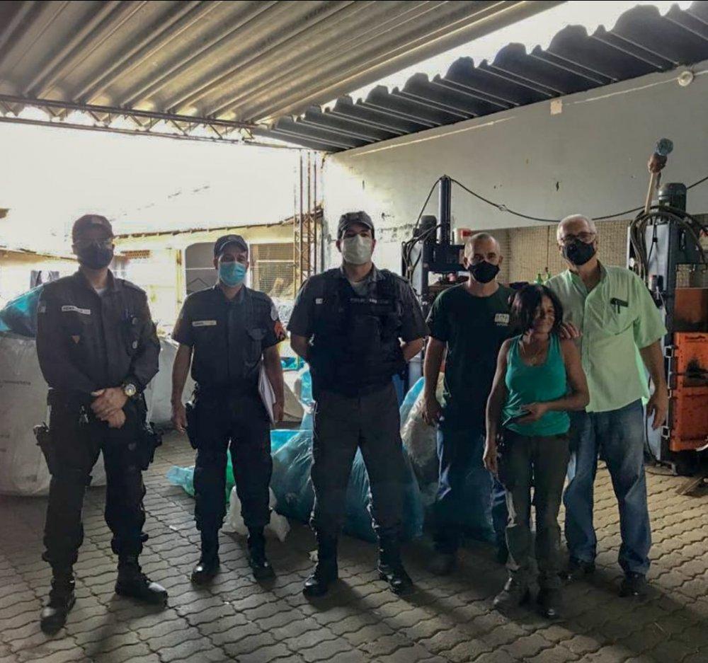 Barra do Piraí: Prefeitura e 10º Batalhão firmam parceira com cooperativa de coleta seletiva