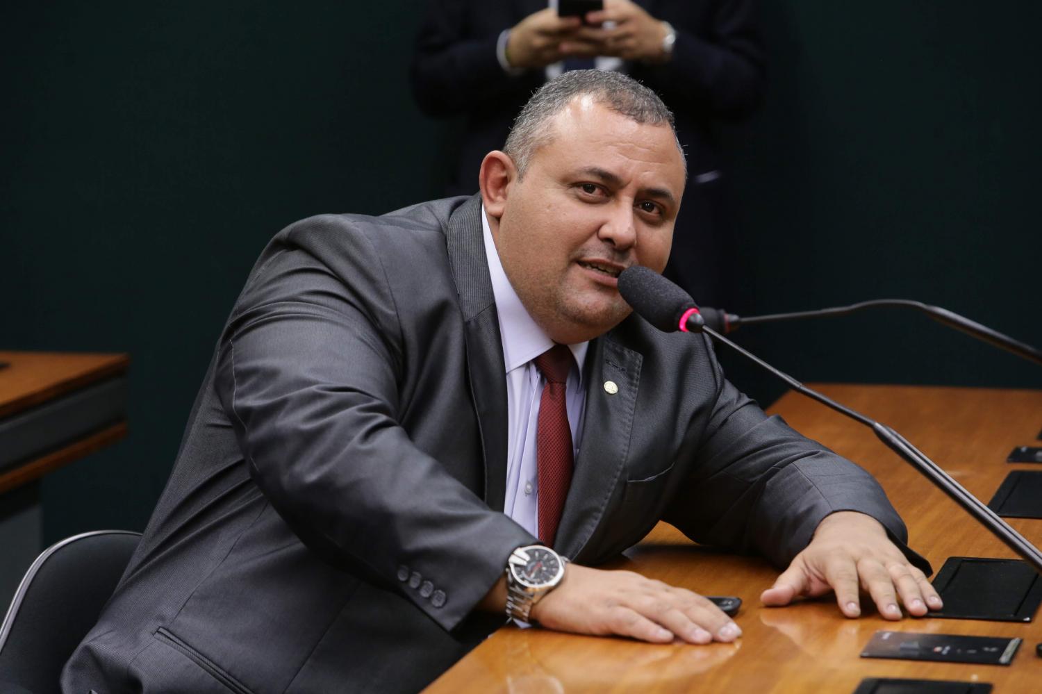 Deputado Márcio Labre intercede para a Santa Casa de Barra Mansa receber equipamento de radioterapia