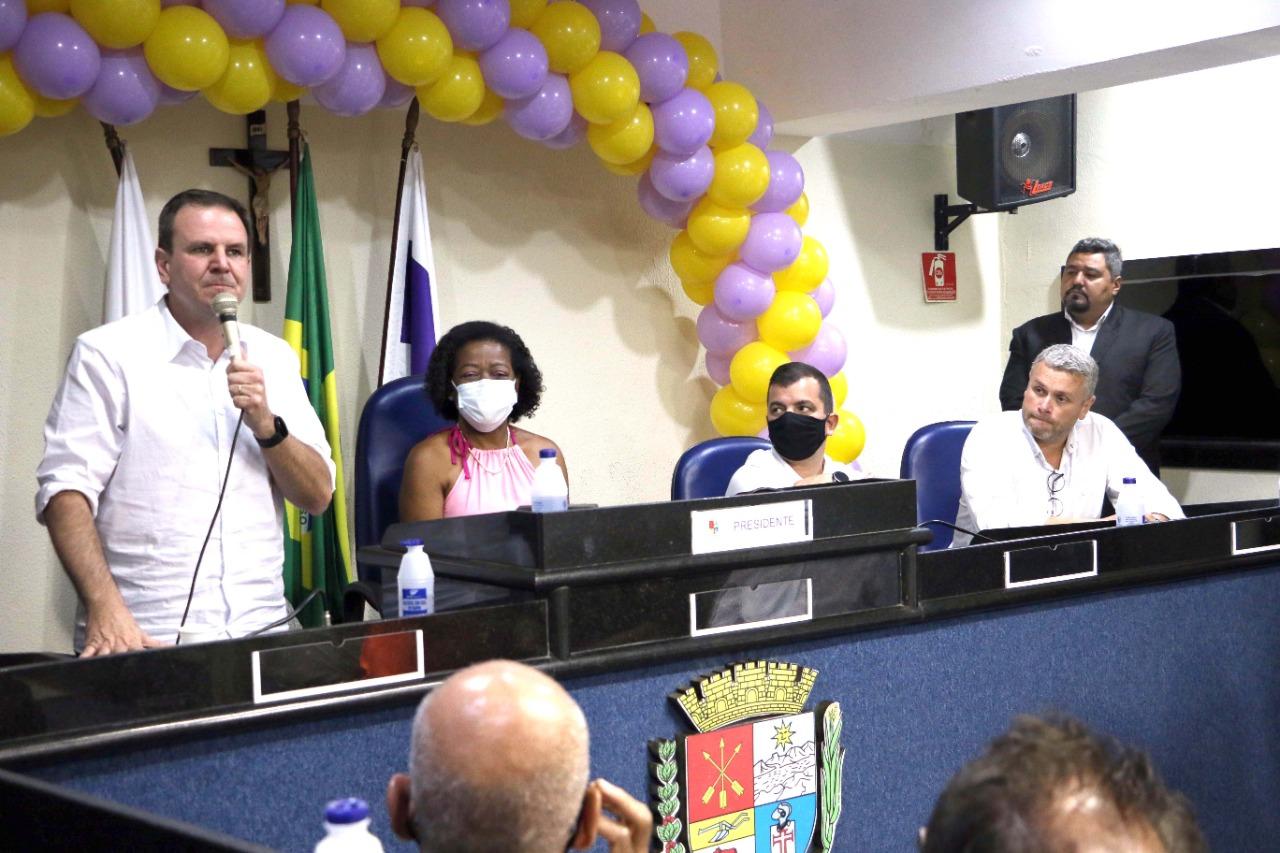 Eduardo Paes empossa Fátima Lima como presidente do PSD de Barra Mansa