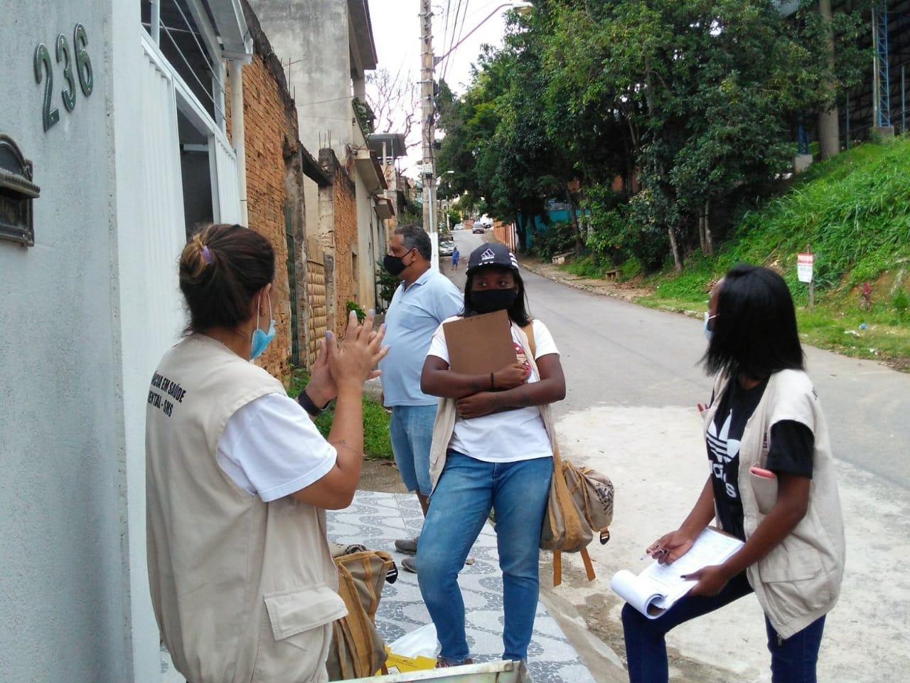 Vigilância Ambiental de Barra Mansa coleta sangue em cães no bairro São Francisco